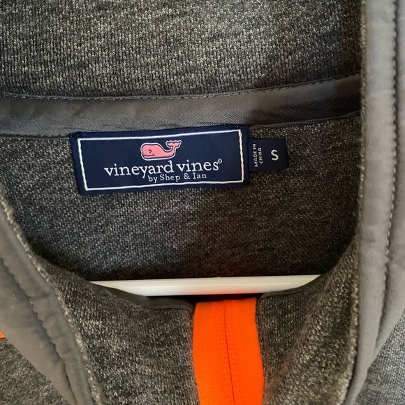 Vineyard Vines On-The-Go Shepshirt (Orange and Grey) Men’s size small! - Picture 3 of 3